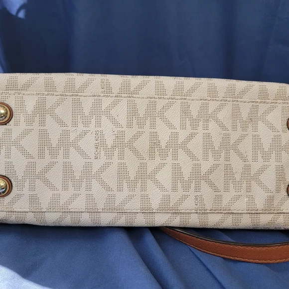 Michael Kors medium satchel - Picture 5 of 5